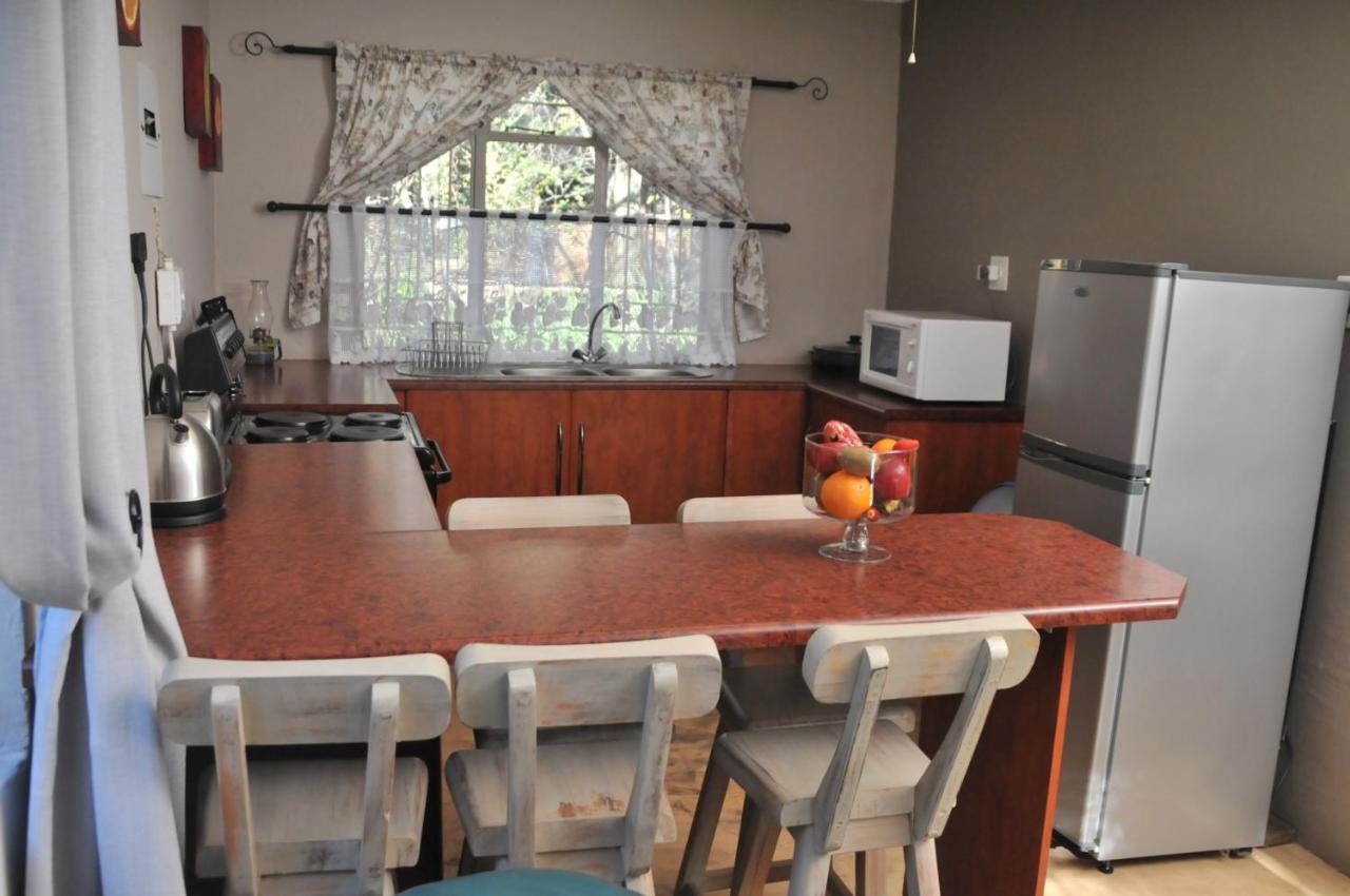 On Golden Pond - Mount Amanzi Apartment ฮาร์ทบีสบูร์ท ภายนอก รูปภาพ