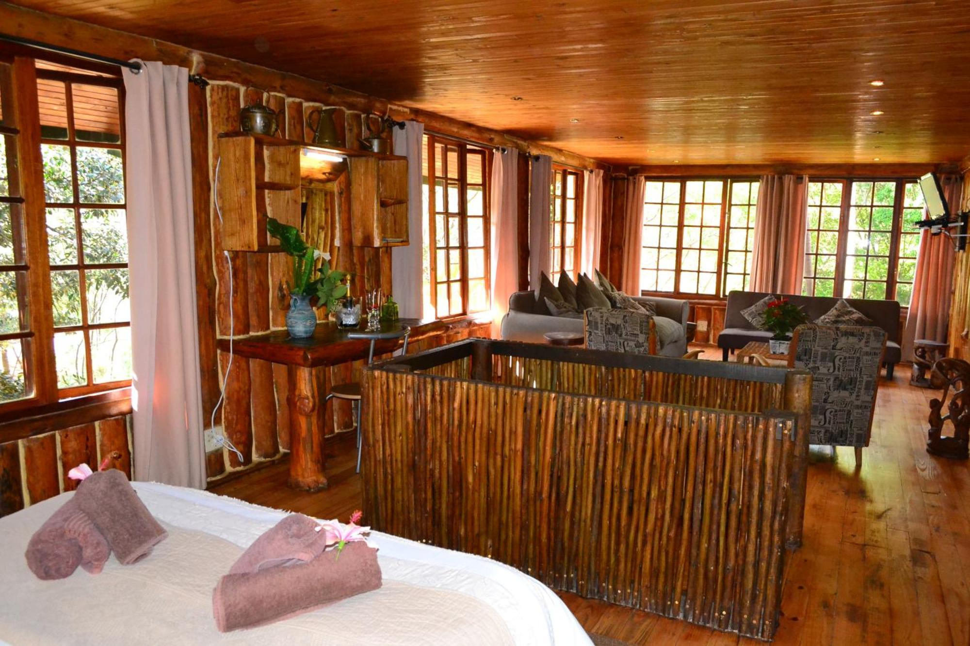On Golden Pond - Mount Amanzi Apartment ฮาร์ทบีสบูร์ท ภายนอก รูปภาพ